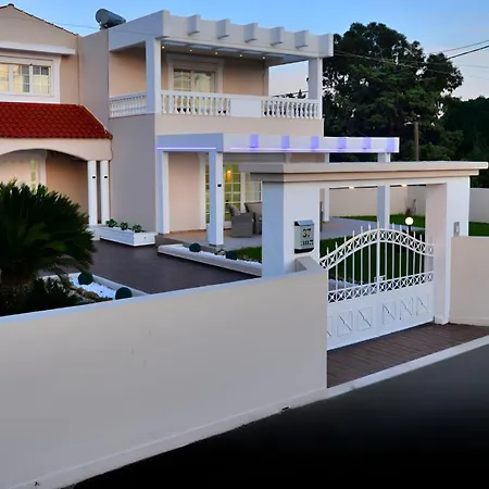 Hillside Horizon 别墅