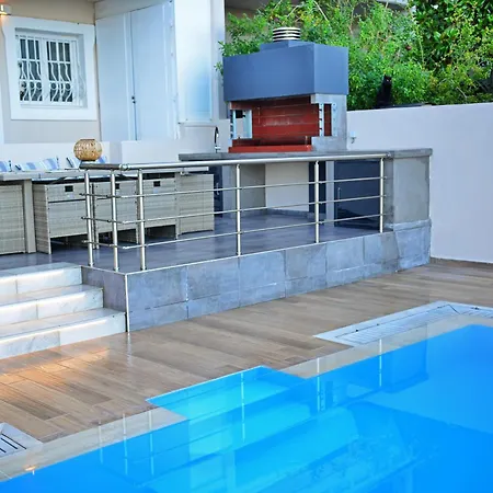 Hillside Horizon 别墅 *