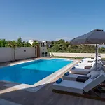 Hillside Horizon Sgourou