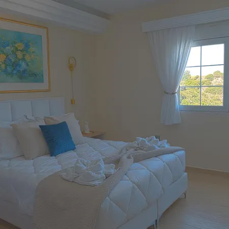 Willa Hillside Horizon Sgourou