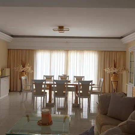 Hillside Horizon Sgourou