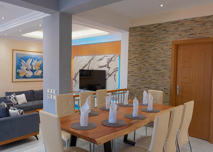 فيلة Hillside Horizon